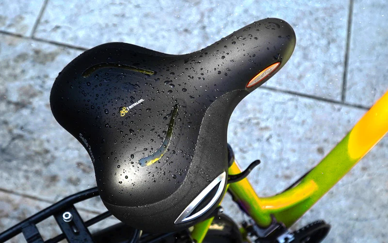 Sedlo gelové Selle Royal LOOKIN Stracciatella, Relaxed, unisex